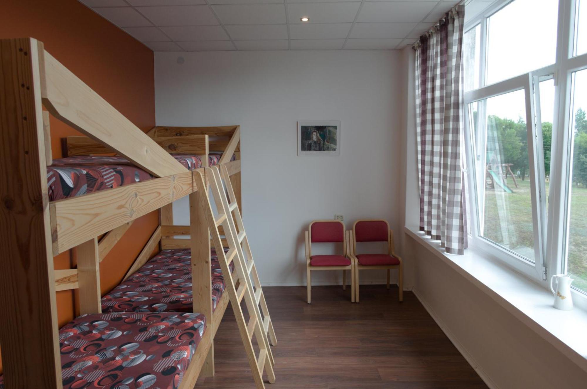 Bed and Breakfast Nakvyne Miroslave Miroslavas Exterior foto